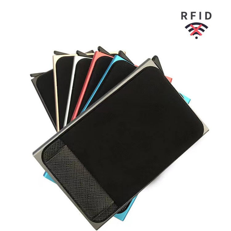 កាបូបអាលុយមីញ៉ូម RFID លេចឡើងដោយស្វ័យប្រវត្តិជាមួយនឹងកាបូបខាងក្រោយដែលបត់បែន